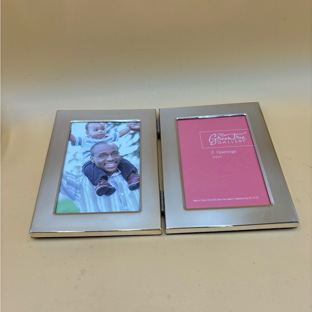 Vintage green tree galleries double picture frame - Picture 4 of 7